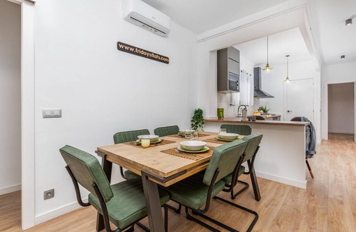 El Poble-sec Apartment | 80 m² Apartment ∙ 3 bedrooms ∙ 7 guests