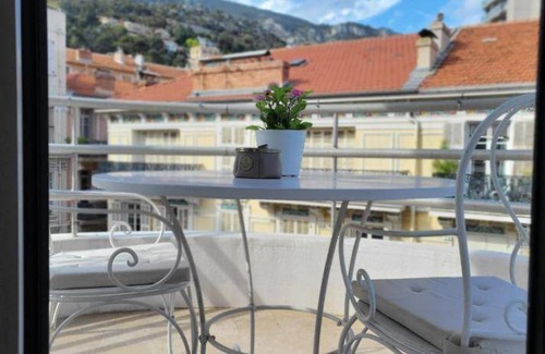 Les Fleurs Apartment | 80 m² Apartment ∙ 2 bedrooms ∙ 4 guests