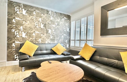 Clapham Apartment | 80 m² Apartment ∙ 3 bedrooms ∙ 8 guests