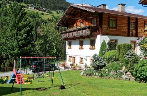 See Apartment | 80 m² Apartment ∙ 3 bedrooms ∙ 6 guests
