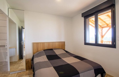 Preyssac-d'Excideuil House | 80 m² Gîte ∙ 3 bedrooms ∙ 6 guests