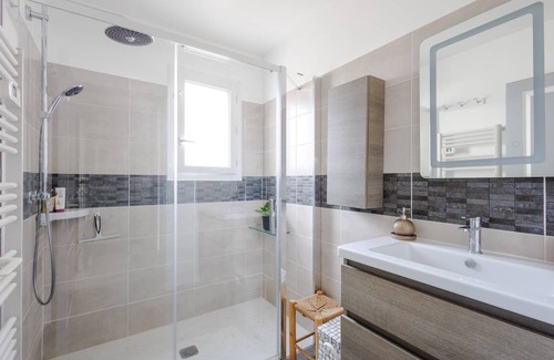 Saint-Victor-la-Coste House | 80 m² House ∙ 3 bedrooms ∙ 6 guests