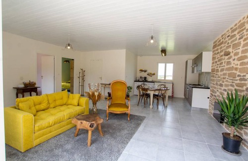 Fossemagne House | 80 m² Gîte ∙ 2 bedrooms ∙ 4 guests