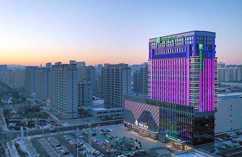 Ulanqab Hotel | 80 m² Hotel ∙ 3 bedrooms ∙ 127 guests