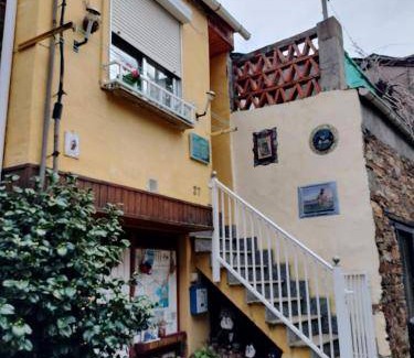 Carballeda de Valdeorras House | 80 m² House ∙ 2 bedrooms ∙ 6 guests