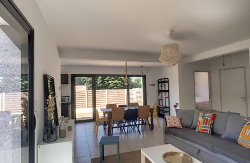 Carolles House | 80 m² House ∙ 3 bedrooms ∙ 6 guests