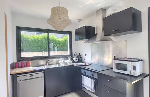Carolles House | 80 m² House ∙ 3 bedrooms ∙ 6 guests