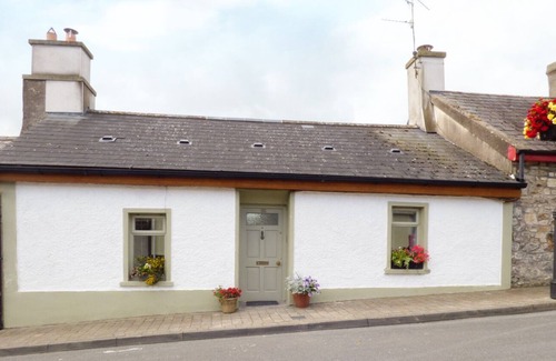 Lismore Cottage | 80 NEW STREET, pet friendly in Lismore, County Waterford