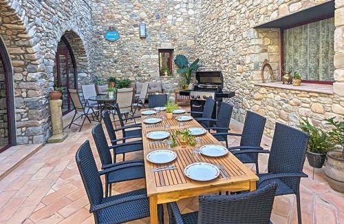 La Cellera de Ter House | 800 m² House ∙ 6 bedrooms ∙ 18 guests
