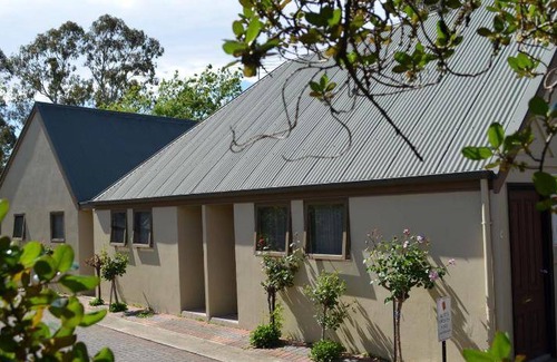 Hahndorf Hotel | 800 m² Motel ∙ 3 bedrooms ∙ 127 guests