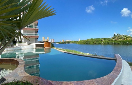 Marina Mazatlan Condo | 8014 Hotel room like in pacifika