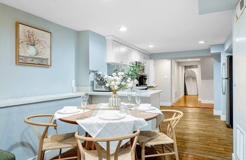 Esperance House | 8022 lower · 3b2b Unit @Edmonds/8 mins to Ferry Terminal