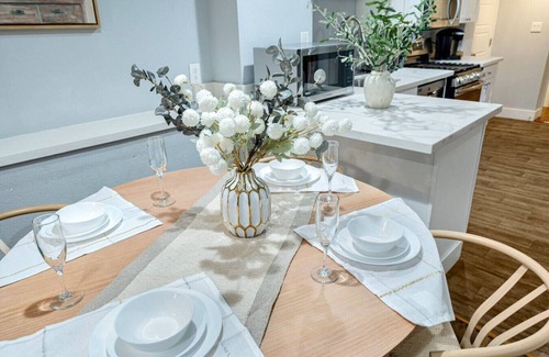 Esperance House | 8022 lower · 3b2b Unit @Edmonds/8 mins to Ferry Terminal