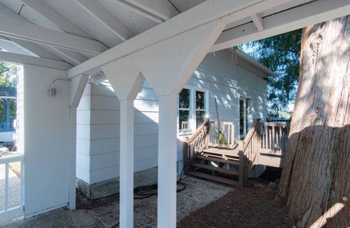 Esperance House | 8022 upper · 5b3b Unit @Edmonds/8 mins to Ferry Terminal