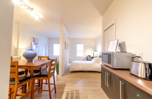 Kutzky Park Apartment | 8072-Walk to Mayo-Modern studio Unit on Main Floor