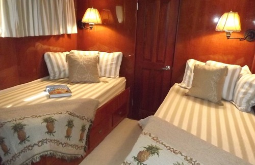 Staniel Cay Boat Rental | 80ft luxury motor yacht for charter in Staniel Cay, Exumas.