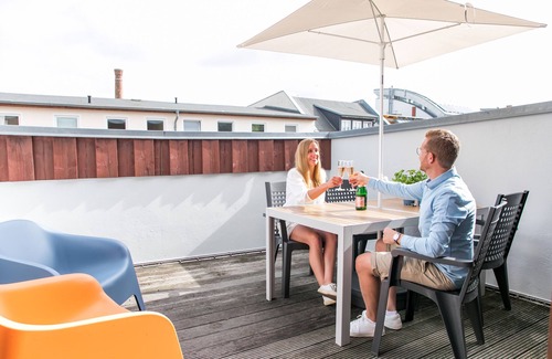 Rostock Apartment | 80m² City Apartment for up to 6 people - Central location in the heart of the tr
