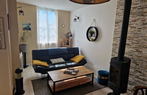 Ver-sur-Mer House | 82 m² House ∙ 2 bedrooms ∙ 5 guests