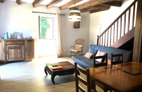 Roumegoux House | 82 m² House ∙ 2 bedrooms ∙ 5 guests