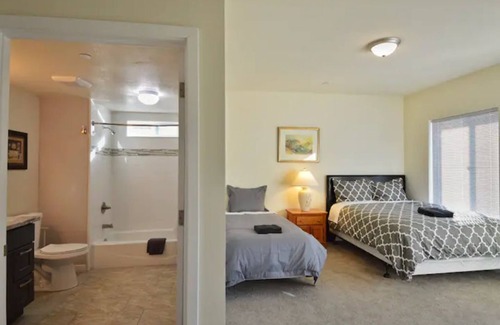 Paradise Valley Apartment | 8404 - Spacious Apartment with A/C & Elevator near SFO