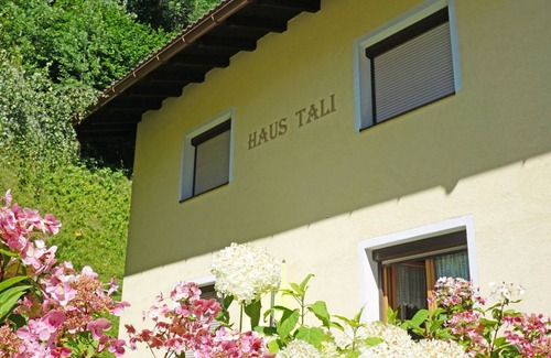 Sankt Anton am Arlberg Apartment | 85 m² Apartment ∙ 3 bedrooms ∙ 5 guests