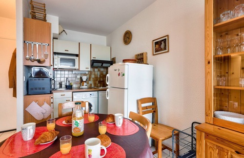 Erquy Apartment | 85 m from the beach – 2 adults and 2 children