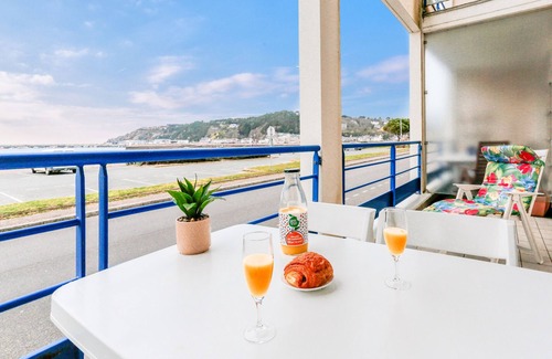 Erquy Apartment | 85 m from the beach – 2 adults and 2 children