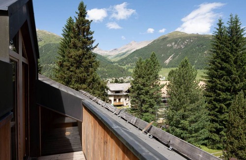 La Punt-Chamues-ch Apartment | 85 m² Apartment ∙ 2 bedrooms ∙ 6 guests