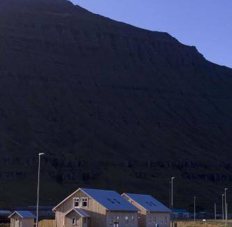 Seydisfjordur Apartment | 85 m² Apartment ∙ 3 bedrooms ∙ 10 guests