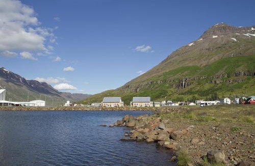 Seydisfjordur Apartment | 85 m² Apartment ∙ 3 bedrooms ∙ 10 guests