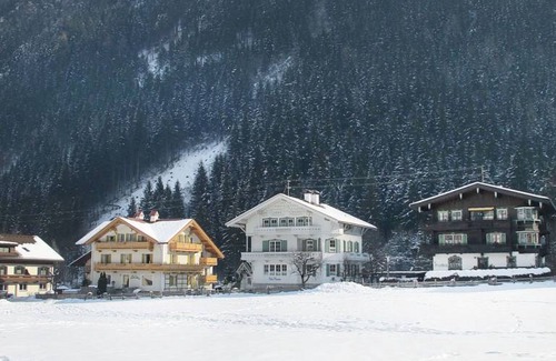 Mayrhofen Apartment | 85 m² Apartment ∙ 3 bedrooms ∙ 6 guests