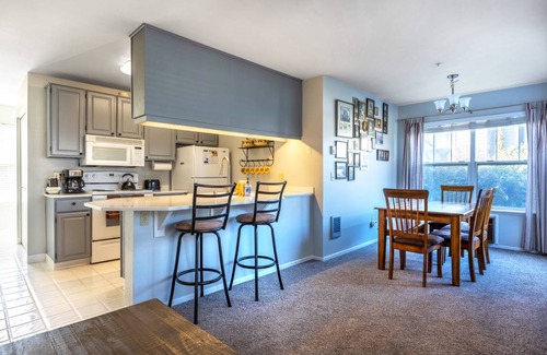 Hood River Condo | 85 m² Condo ∙ 1 bedroom ∙ 5 guests