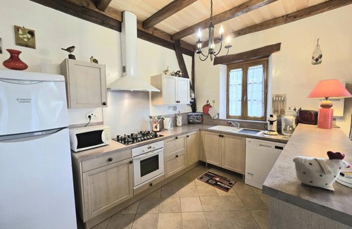 Mazeyrolles House | 85 m² Gîte ∙ 2 bedrooms ∙ 4 guests