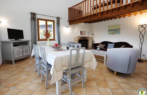 Villeperdrix House | 85 m² Gîte ∙ 3 bedrooms ∙ 6 guests