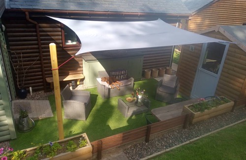 Murthly Cabin | 85 m² Lodge ∙ 2 bedrooms ∙ 4 guests