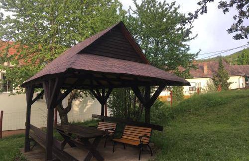 Szuha Apartment | 85 m² Serviced apartment ∙ 3 bedrooms ∙ 10 guests