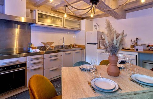 Nevers Apartment | 86 m² Apartment ∙ 3 bedrooms ∙ 6 guests