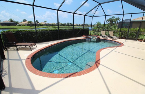 Braden River House | 8603 Breathtaking lake view family house with a pool and golf on River Strand