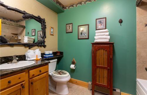 Keystone House | 8766 Trappers Crossing townhouse