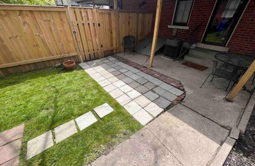 German Village House | 886 Macon (2 bdrm) · Walkable German Village home w/fenced yard