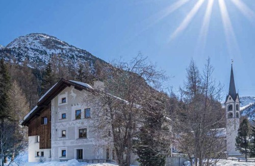 La Punt-Chamues-ch Apartment | 89 m² Apartment ∙ 2 bedrooms ∙ 6 guests