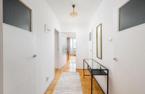 Centrum Apartment | 8th Floor City View Apartment by BookingHost