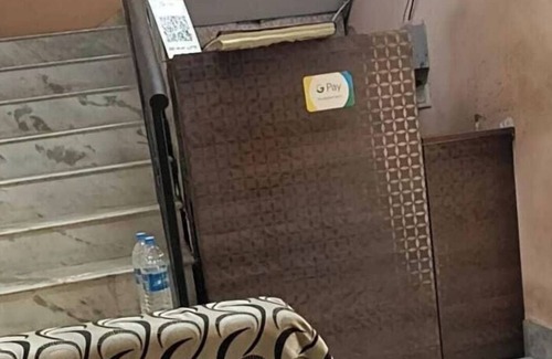 Sector V House | 9-bedroom building in fabulous Kolkata with WiFi, fitness room, AC