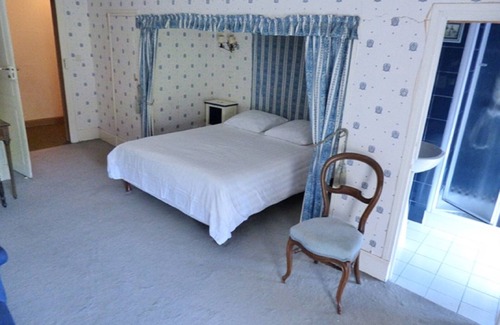 Montjoie-en-Couserans Other | 9 bedrooms with bathroom and toilet for 23 people, large swimming pool, river, terrace.