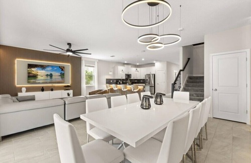 Kissimmee House | 9 Bedrooms/5 Bathrooms/Storey Lake (2867SC)