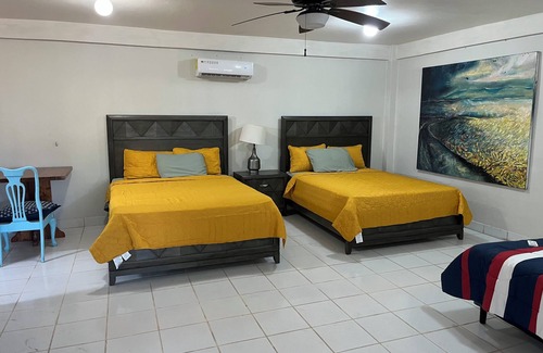 Trujillo Bed & Breakfast | 9 Charmin beachfront suites with 2 swimming pools in cool Trujillo.