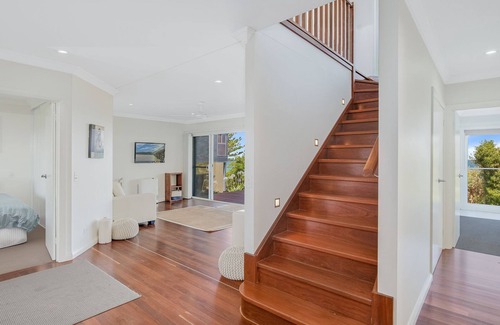Bermagui House | 9 Dickinson Avenue - Ocean and Mountain Views