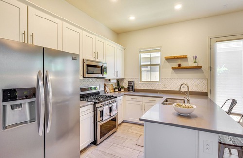 Chandler Apartment | 9 Mi to Chandler Fashion Center: Apt Near Golf!