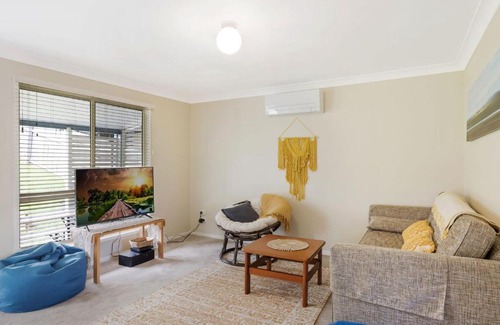 Dalmeny House | 9 Mummaga Way, Dalmeny