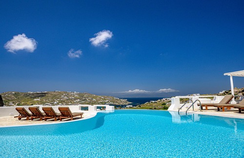 Psarou Villa | 9 Muses Villa Polymnia, 6 BR with private pool!